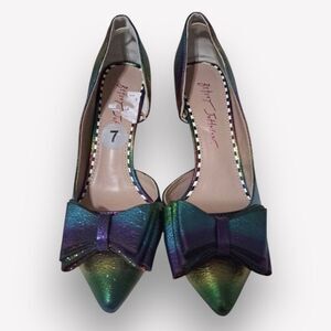 Betsey Johnson Metallic Rainbow Pointy Toe Heels Size 7